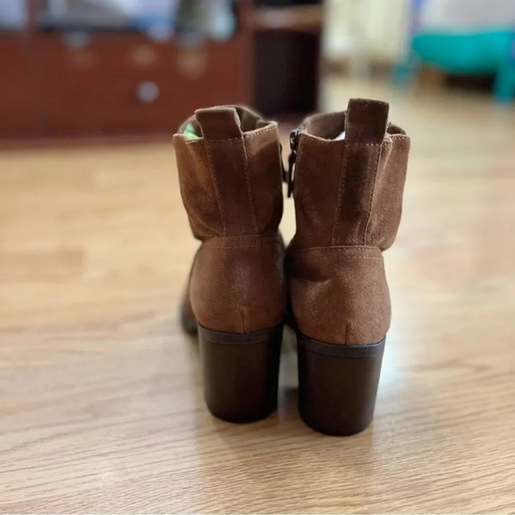 Johnston & Murphy Braelyn Italian Suede boots Size 5.5 - Picture 7 of 8